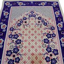 تصویر 1 از سجاده مخمل گل برجسته با تنوع و رنگ بندی بالا